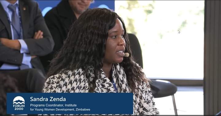 Young Women tweet media