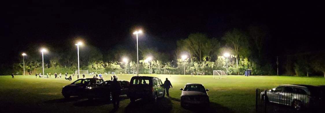 KennettFc's tweet photo. @FcKennett Club floodlight history
2010 - used pop up lights for training
2017 - main pitch lights installed for training &amp; matches
2022 - training pitch lights installed 
#howthingschange 🔵⚫️⚽️ https://t.co/7LphxhLoZ0
