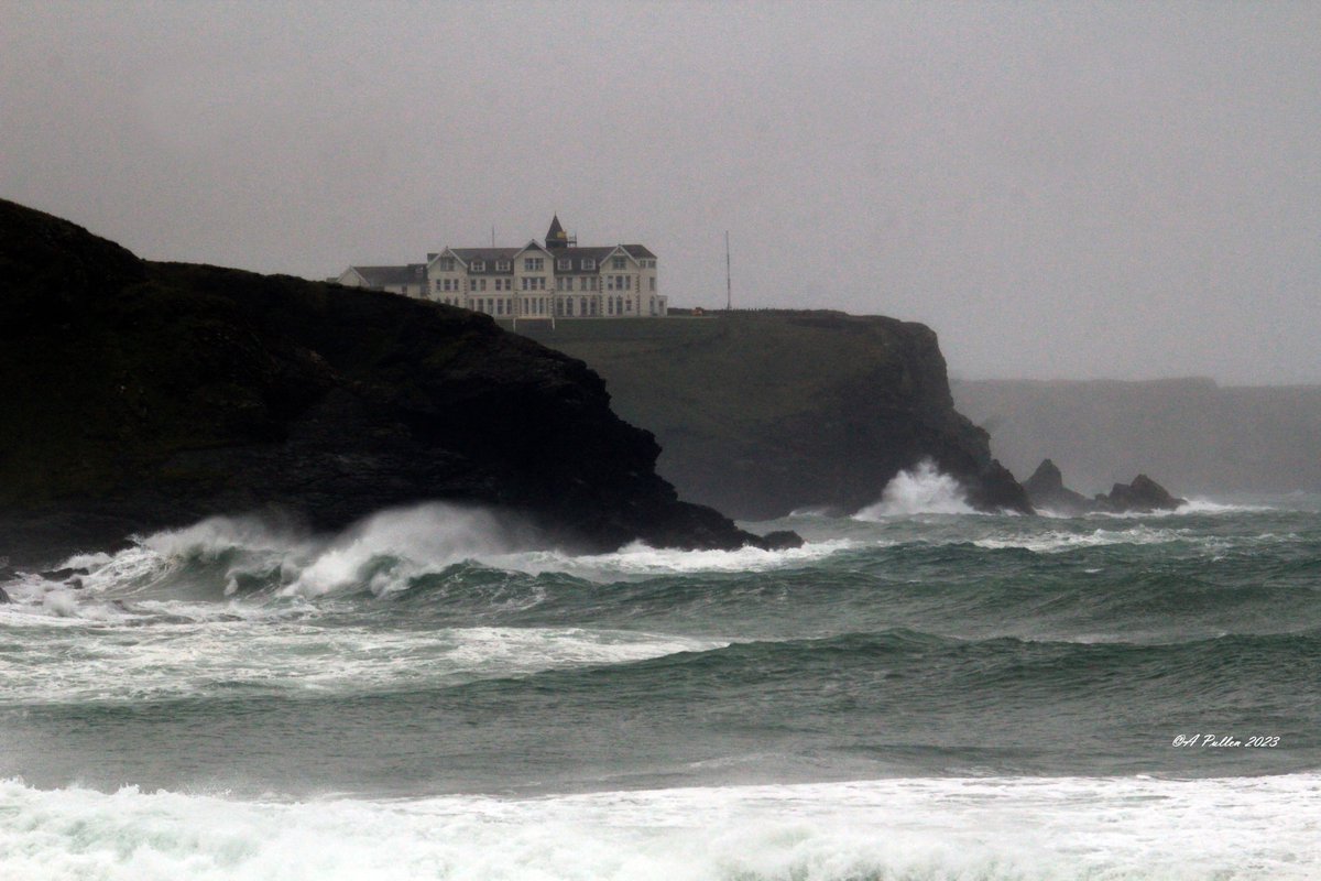 TK42138's tweet photo. Anyone fancy a swim?
My 1980 Praktica 80-200mm zoom lens needs a rebuild and deep clean after braving the weather but it was worth it to get photos of Church Cove being battered by a storm. #stormycornishweather #churchcove #Gunwalloe https://t.co/vn4ZKWRaZz
