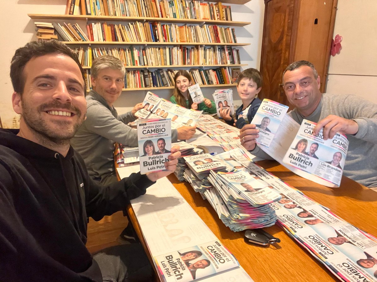 patociminelli's tweet photo. En @Sumarpormardelplata queremos que Mar del Plata siga siendo la ciudad del SI ! El domingo que viene te pedimos que votes la LISTA 132  que lleva a @Patricia Bullrich En Nación, en Provincia a @NestorGrindetti 
Y a @GuillermoMontenegro en nuestra ciudad. #MontegroIntendente https://t.co/6hFsW8Nggf