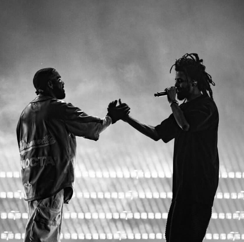 TeamDreamville's tweet photo. THEY ACT LIKE GREATEST CANNOT COEXIST

DRAKE &amp; J. COLE

#1 SONG IS THE COUNTRY 🚀 https://t.co/2eMVEKHuPT