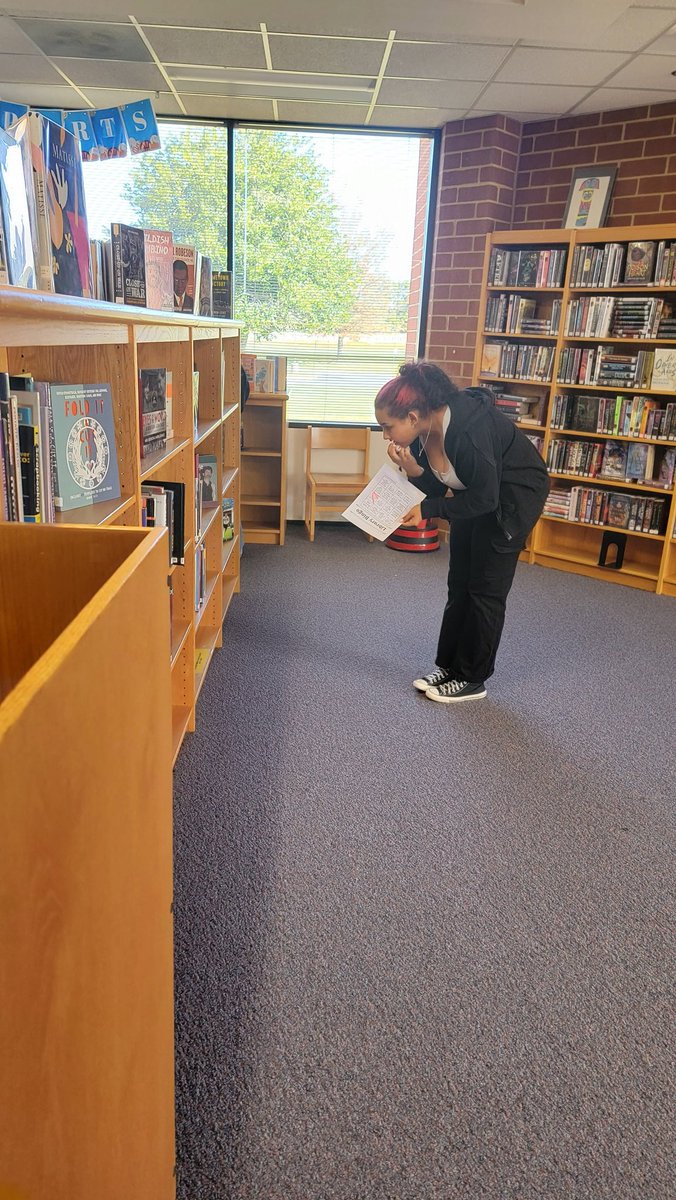 SpotsyLibrary's tweet image. Continuing to celebrate ReadTober with a Library Bingo Scavenger Hunt. @SpotsyKnights used their knowledge of YA Lit to find books for each square. Check Canvas for more ReadTober events! @hillmoy