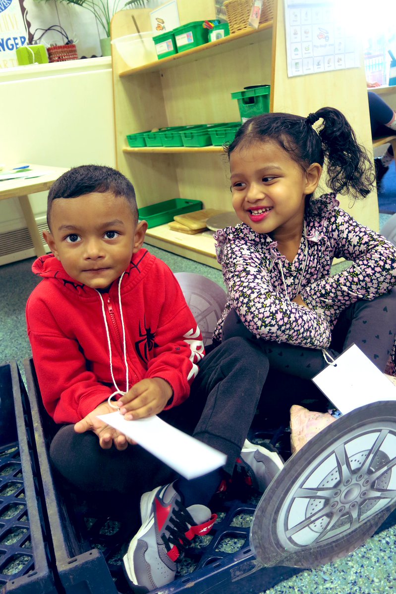 misssmythe_HT's tweet photo. We jumped aboard the Magic Train Ride and imagined all of the places we could visit. The children’s imagination came alive as they created their own stories 📚✨💭
@Richmond_HT #CurriculumWeek #ReadAchieveSucceed #Reading #EYFS #InspireCurriculum https://t.co/JA8pk2k84F