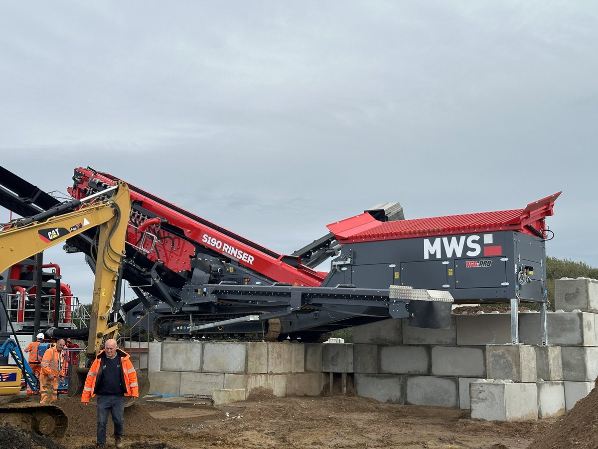 David Thompson tweet media