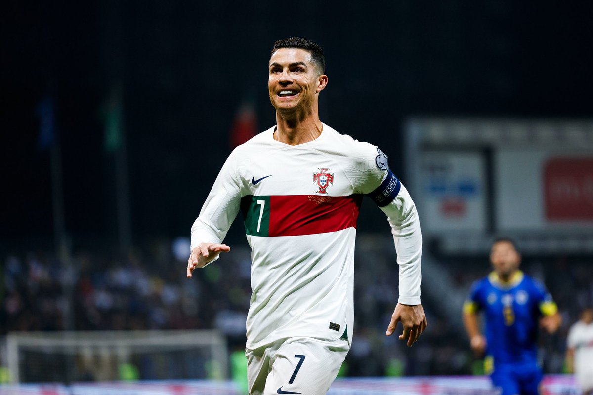 RICHTV21's tweet photo. Here’s your Top Scorer, world 🙌🐐
@Cristiano #richiesports #likecommentshare #trending @everyone https://t.co/fKmP2D8L5m