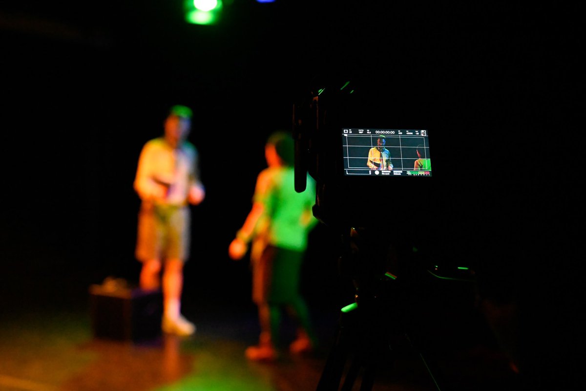 TheKingStoneCom's tweet photo. Promo Day today in the Neville Studio at @NottmPlayhouse creating the promo video for the shows future life.
Also supported by @MansfieldPalace and @ace_national @ace_midlands https://t.co/p0N91qKPA0