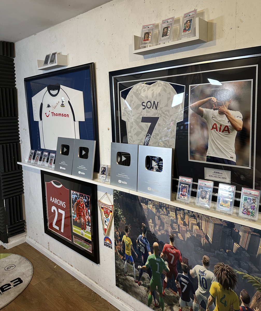 DannyAarons's tweet image. New backdrop