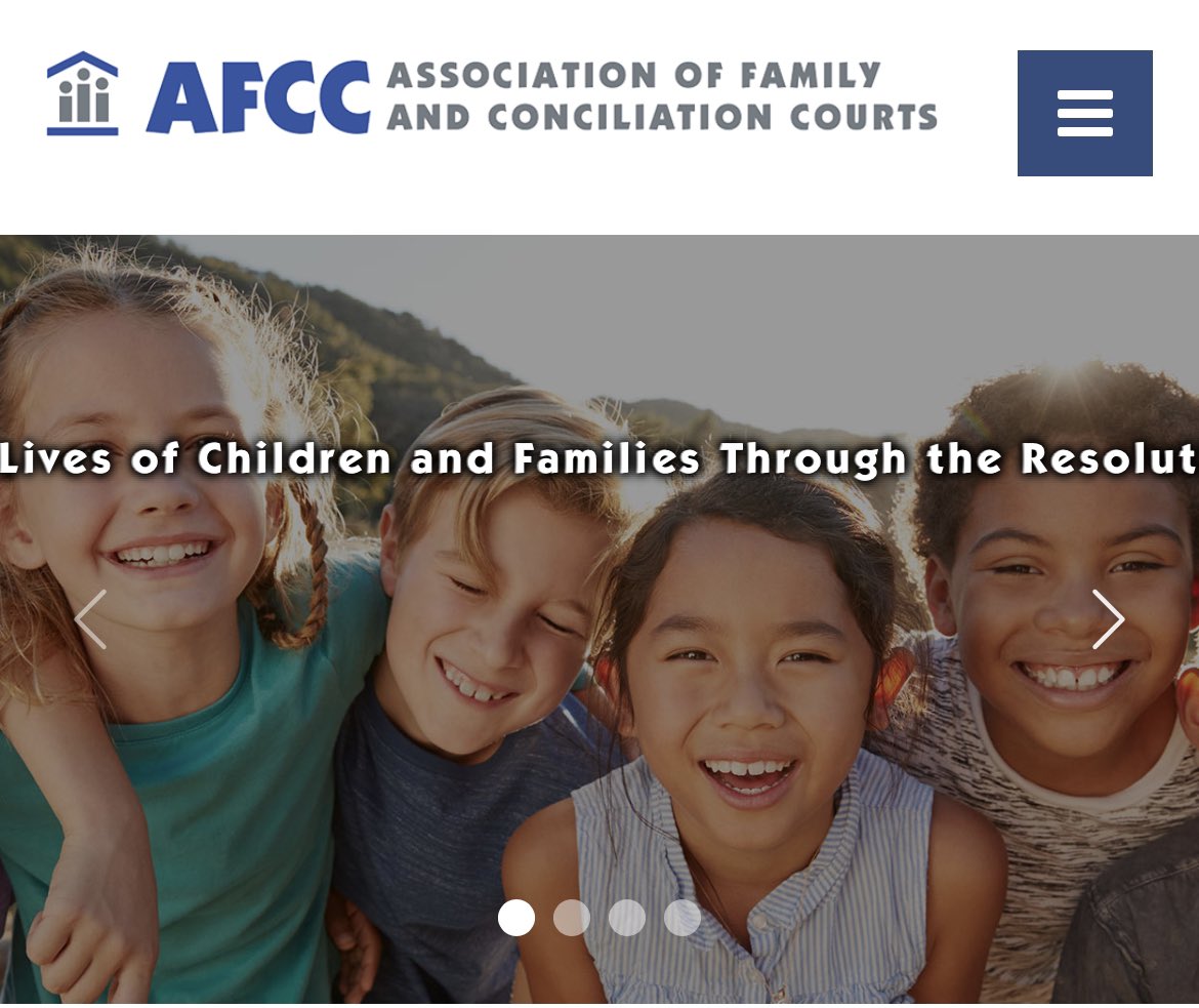 huyh_uk's tweet image. Racket: a dishonest or illegal activity that makes money #familycourt #afcc