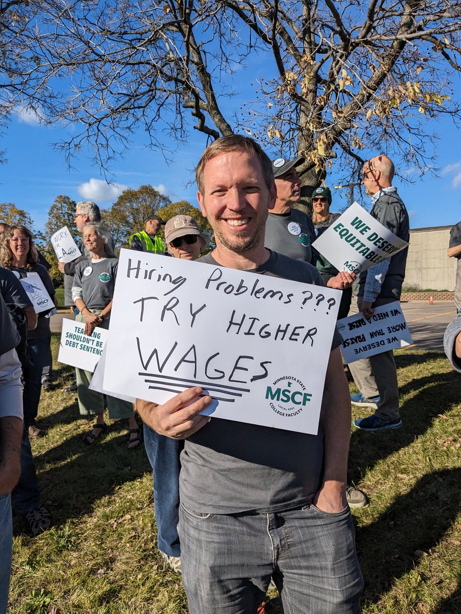 MSCFMN's tweet image. Hey @MinnStateEdu, it JUST MIGHT WORK

#stateofthesystem
#fairwagesnow
#respect
#settlethecontract
#mnleg