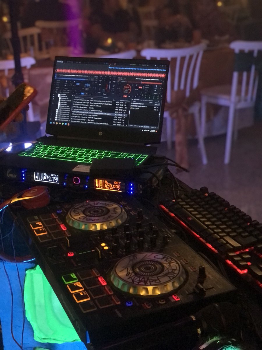 FiestaClubDj's tweet photo. #xvaños Grecia 🎶📸 Hotel Nututun Palenque 07.10.2023 🎶📸📲
•
•
•
#fiestaclubdj #eventos2023 #eventossociales #eventos #audio #iluminacion #dj #pistadebaile #pistapersonalizada #PalenqueChiapas #musica #MisXv 📸📸📲✌️
•
•
•
@FiestaClubDj
📲 916 348 0544
@seguidores https://t.co/X2XFkQLCut