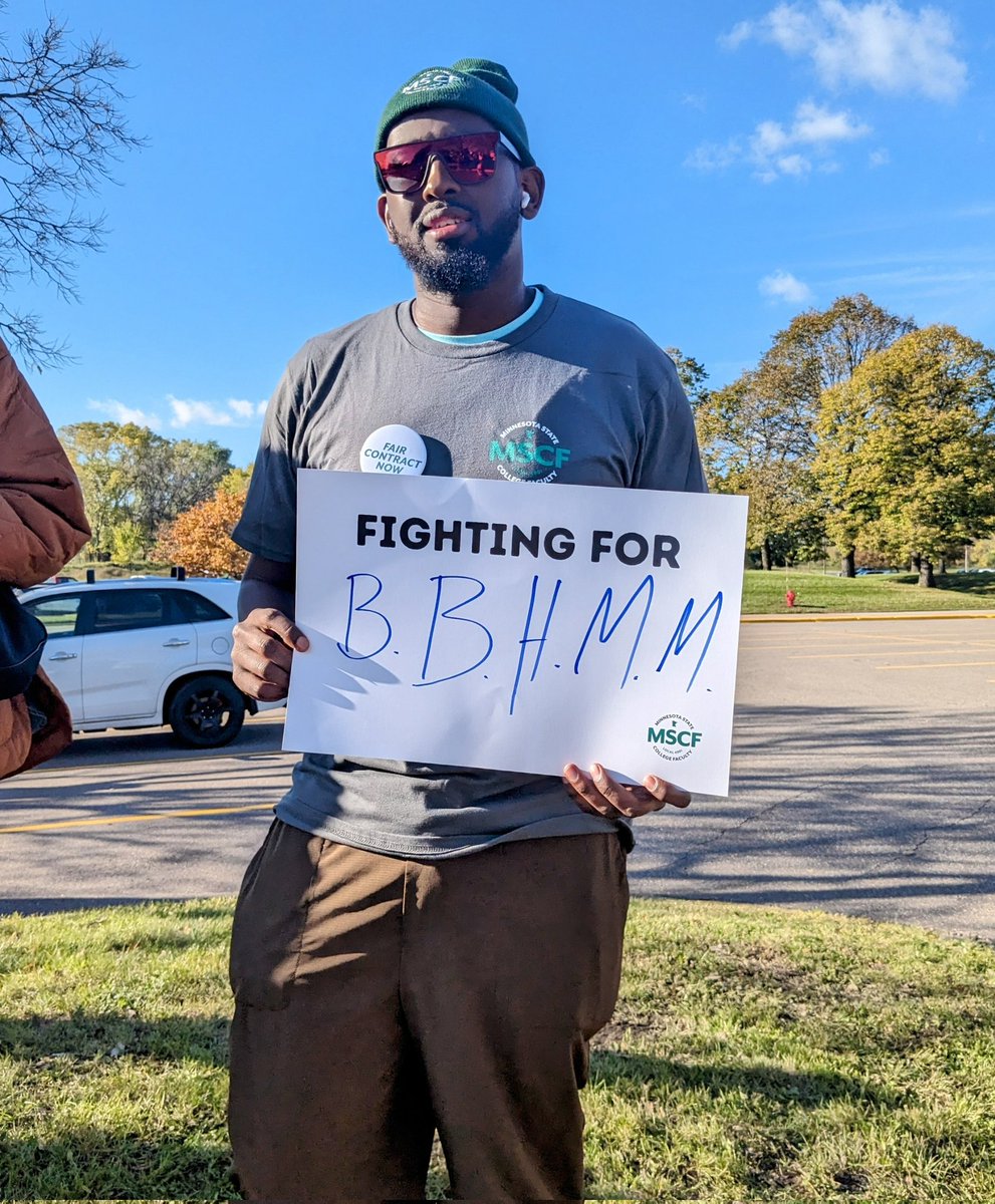 MSCFMN's tweet image. Ask @rihanna 

@MinnStateEdu
#stateofthesystem
#fairwagesnow
#respect
#settlethecontract
#mnleg