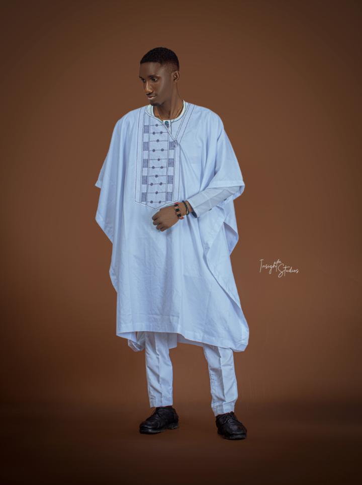 Kencyrealtor's tweet photo. @chimaobi_nteoma Bcos you ask, I will give it to you back to back if you can bless my hustle by supporting my business. 

Just tweet about Kency Real Estate and ask people to follow me and let me be their agent. https://t.co/SAjkDraf4W