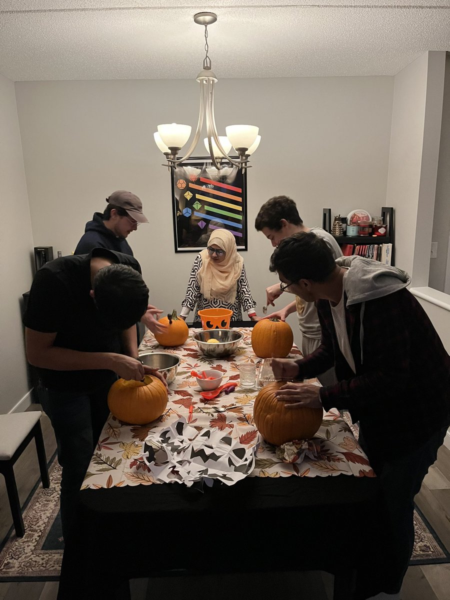 Friday the 13th Lab pumpkin carving and scary movie night <a href="/MBMicrobiology/">ManitobaMicrobiology</a> <a href="/UMmicrogsa/">U of Manitoba MicroGSA</a> <a href="/UofmMicroclub/">MiSC U of M</a>