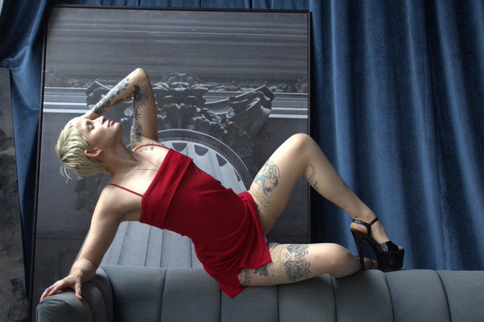 I will be in London performing at a private event the 18 - If you want to get frisky the 17/18/19 with