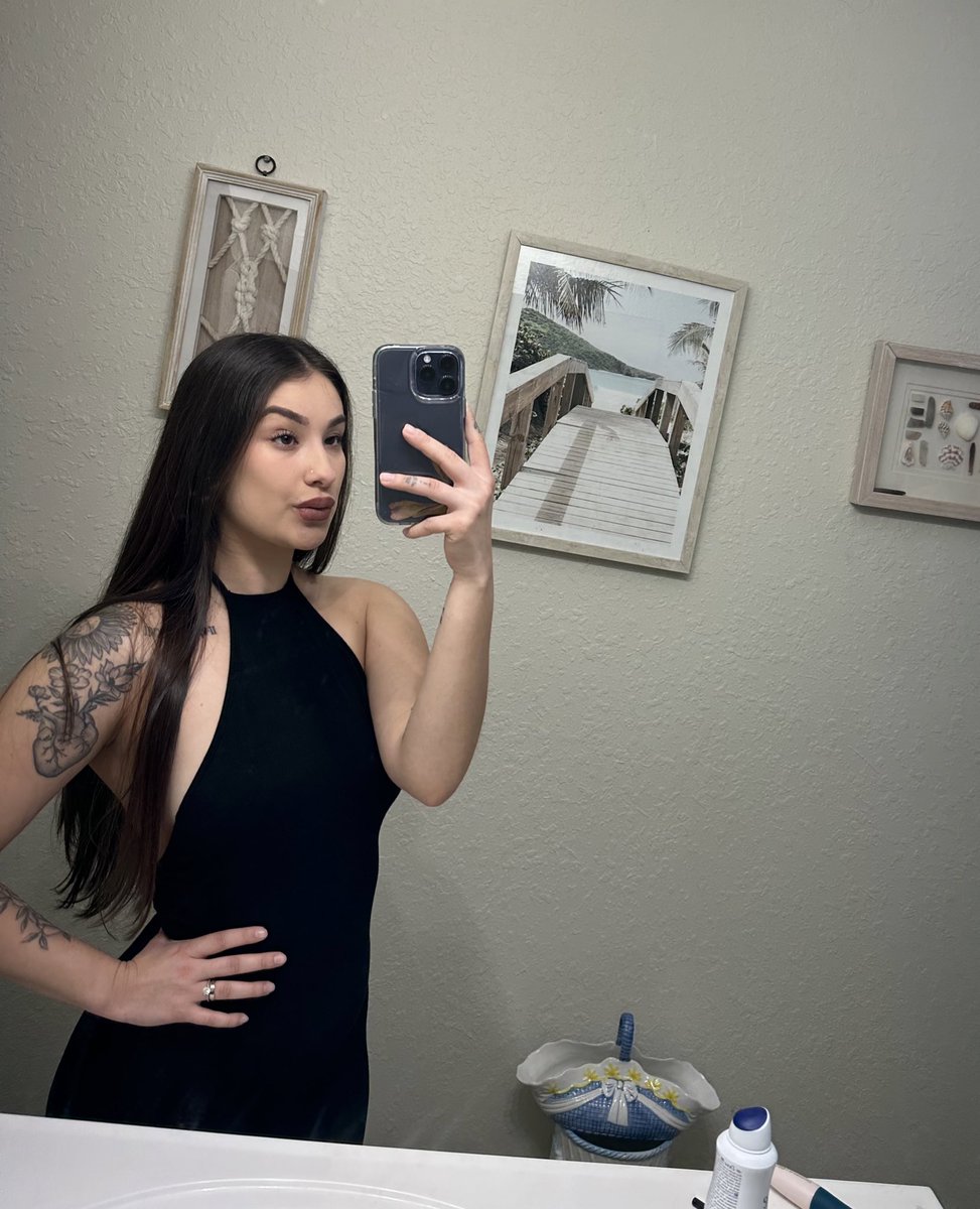 leslynoemi_'s tweet photo. 🖤 https://t.co/gb1bkSWxkf