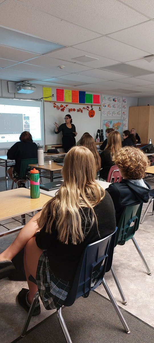 École secondaire catholique E.J. Lajeunesse tweet media