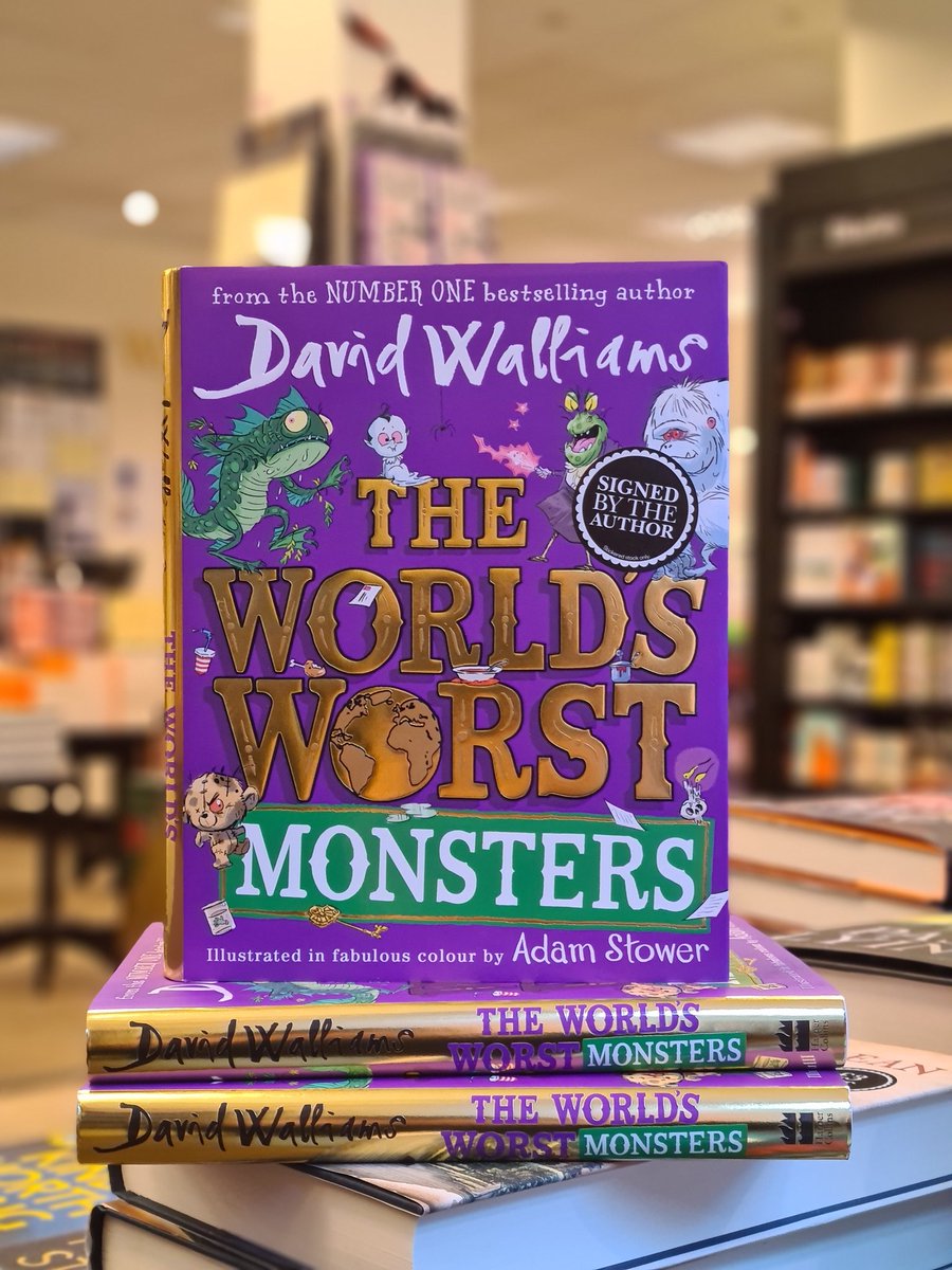 WstonesDundee's tweet photo. Thank you to everyone who came to our shop today to meet David Walliams and get a book signed! We have limited signed stock of some of David's books in store, including his new book The Blunders 📚 #davidwalliams #theblunders https://t.co/oGdrZ99LfX