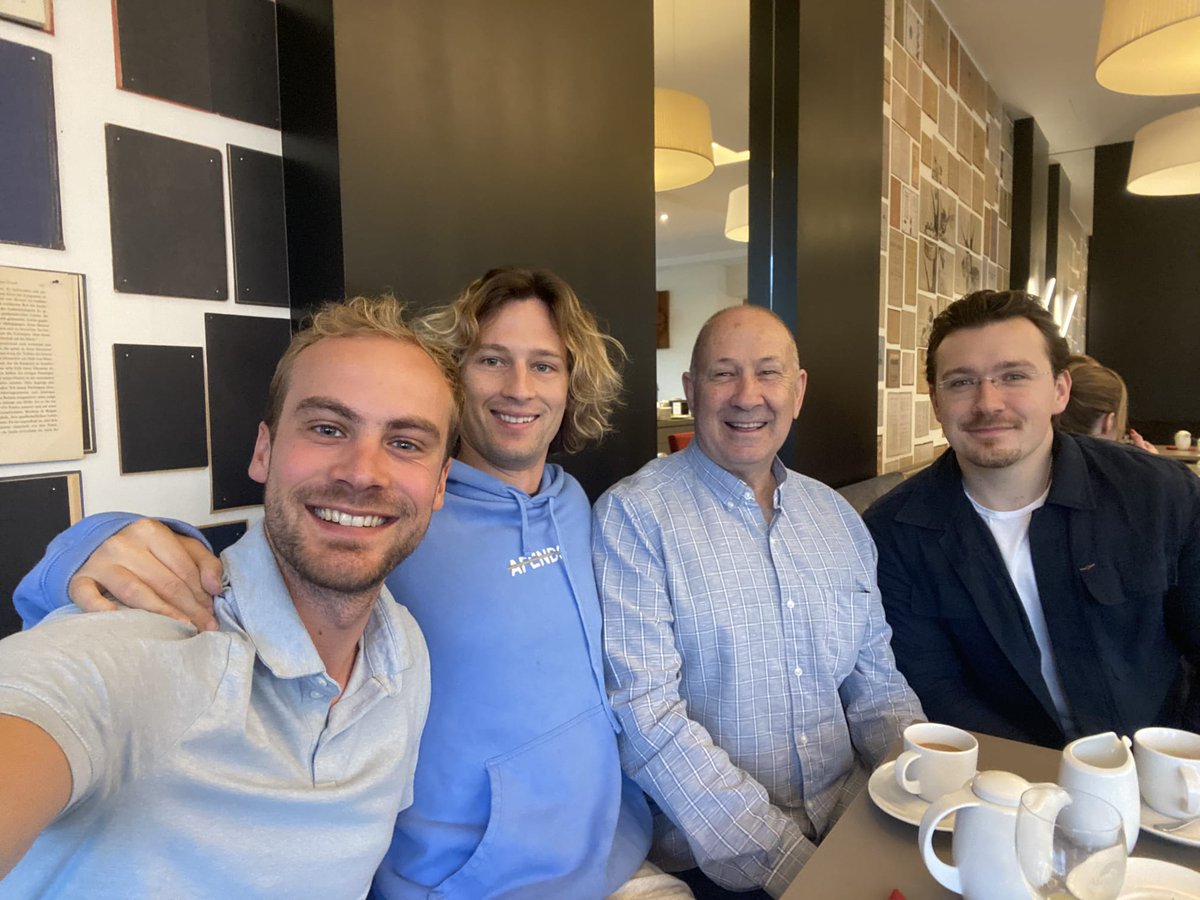 vladbspm's tweet image. Making friends and making memories - 4th High-Performance Leadership Forum
@TU_Muenchen
@UQ_News
@EdinburghUni
@ToddLoughead
@KatrienFransen
@Lefebvre_JS