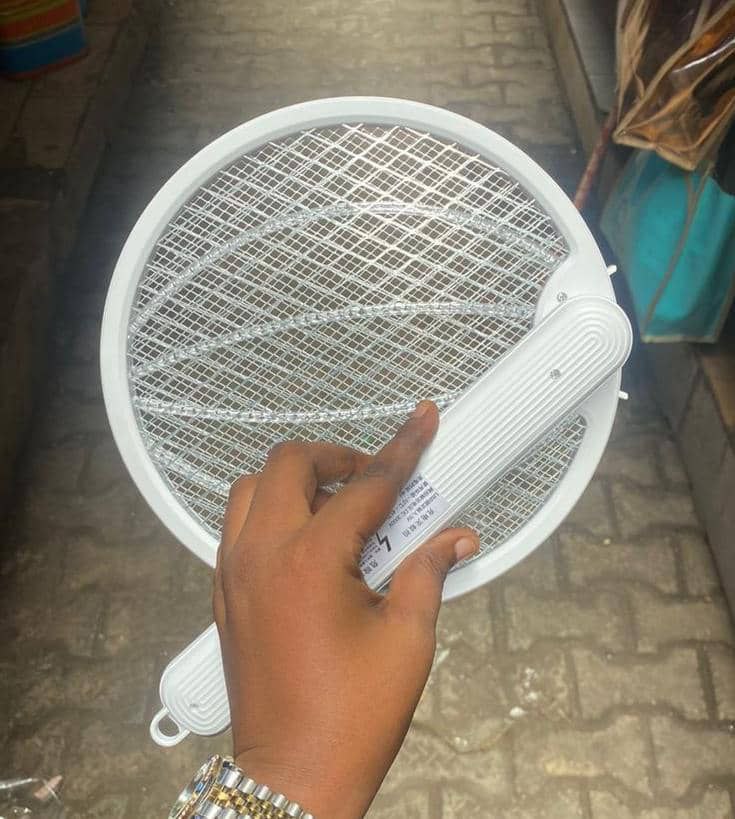 giftymartlagos's tweet image. Foldable Rechargeable Mosquito Swatter

Price #7500

Click link in Bio to Order or send a DM

#mosquitobatonline #mosquitobat #mosquitokillers #mosquitokillerbat #rechargeablemosquitobat #rechargeablemosquitoracket #rechargeablemosquitoswatter #rechargeablemosquitokiller
