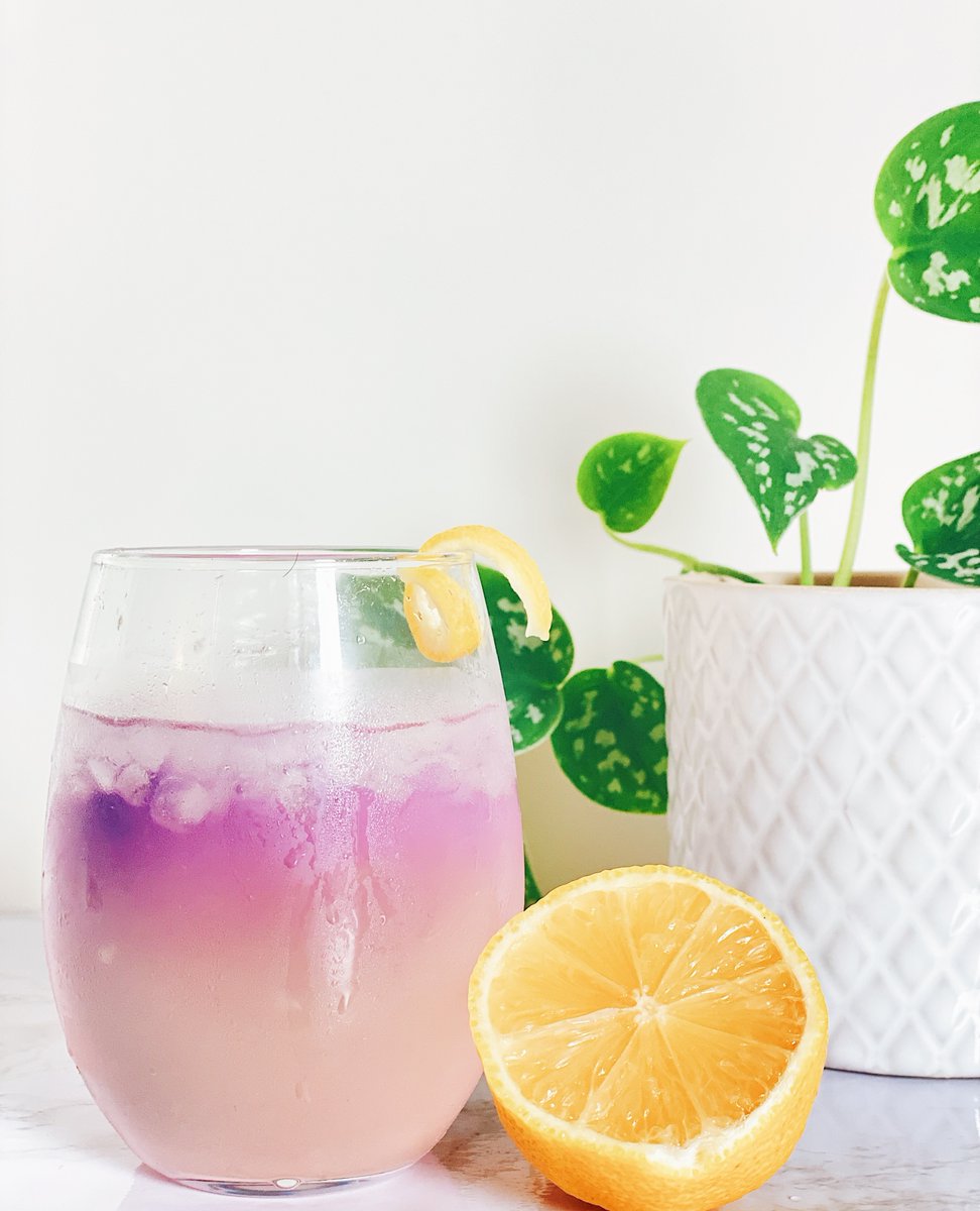 Margaritas are one of the most popular cocktails in the world, but did you know they originated in Mexico in the 1940s? ⁠
⁠
#MargaritaFacts #UnicornDistillery