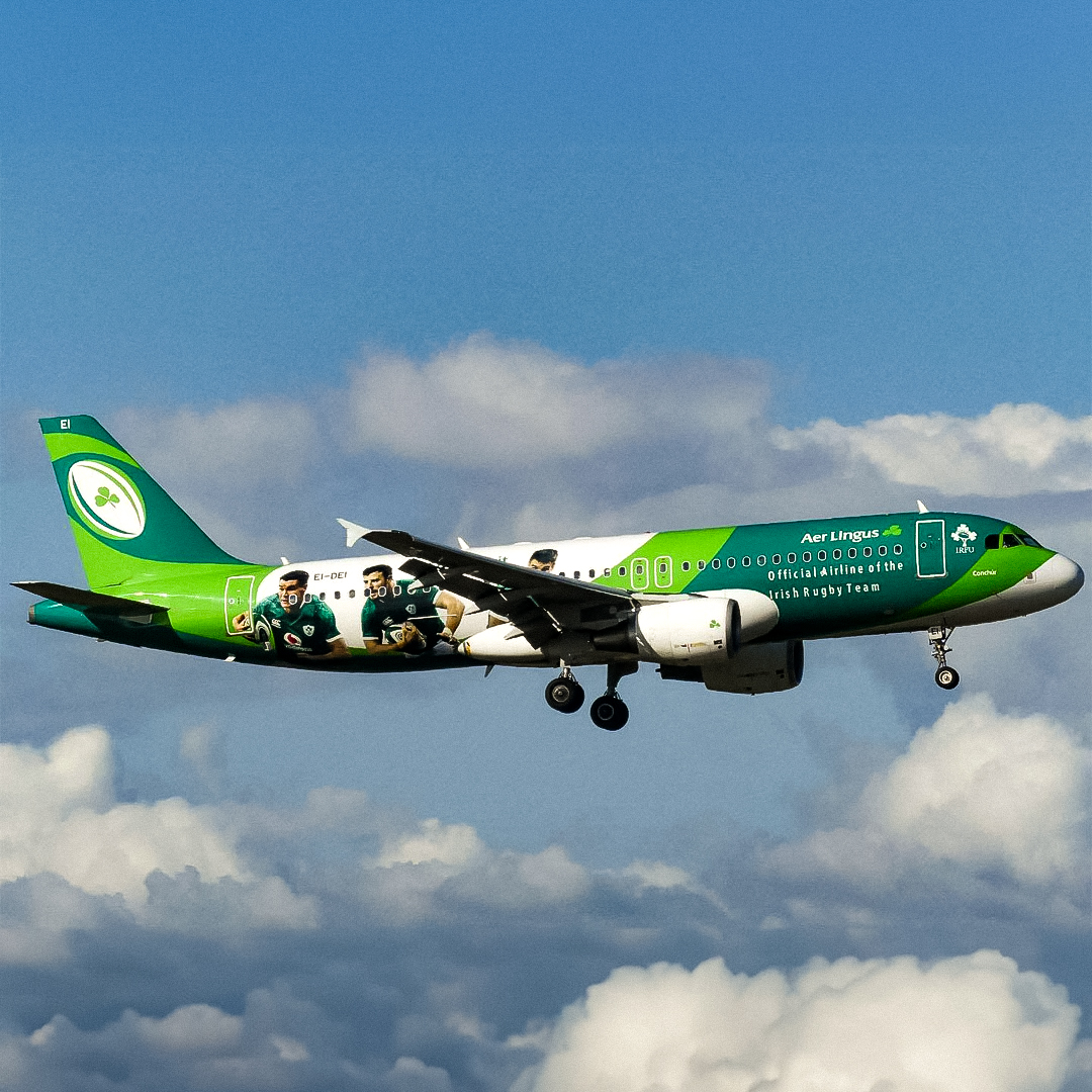 A very warm welcome home to @IrishRugby ☘️ Thank you for doing us all proud 💚 📸 @spotter_julien on IG