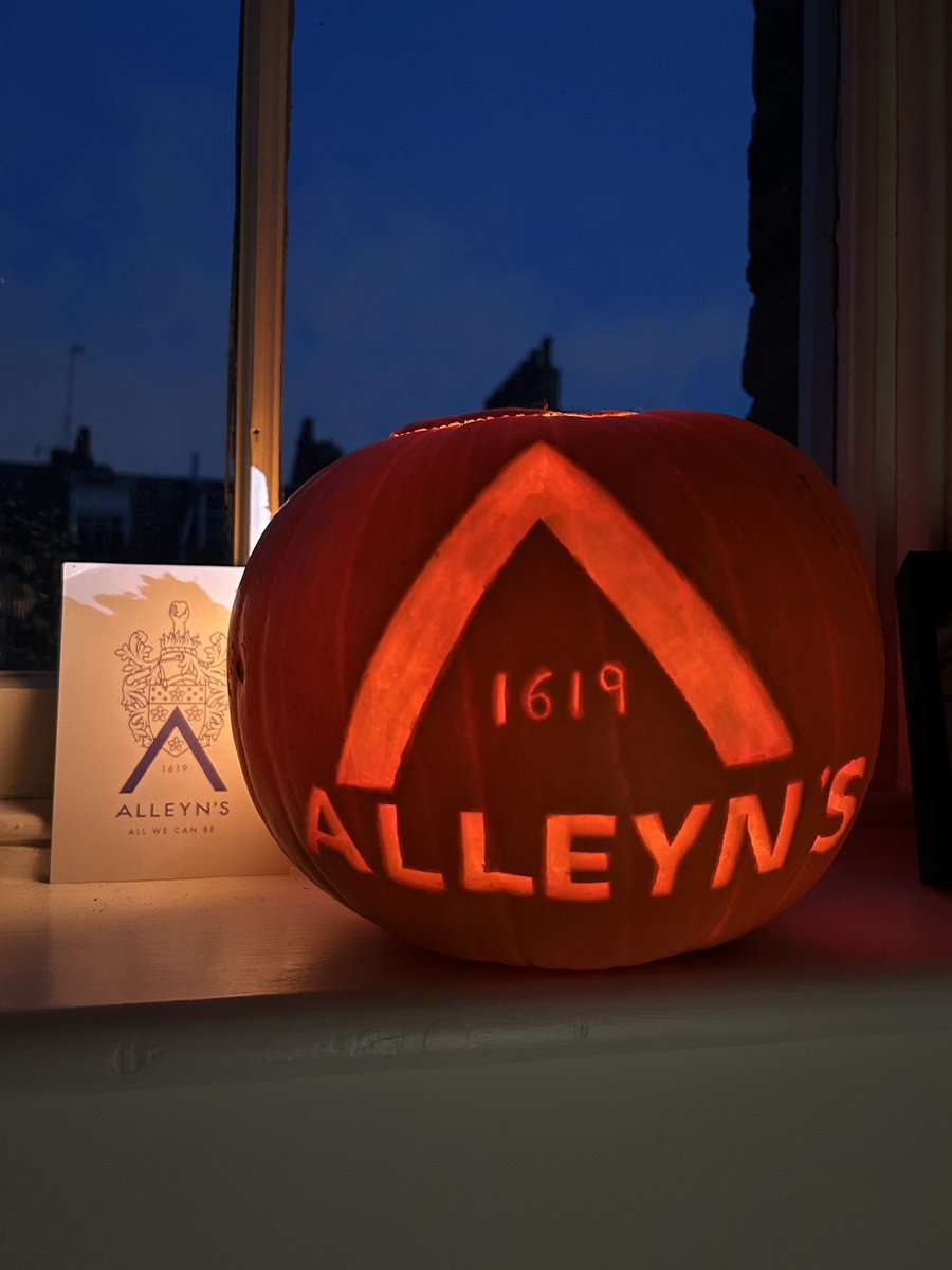 Started my pumpkin carvings for 2023 🎃 #AlwaysAlleyns #AllWeCanBe <a href="/_JaneLunnon/">Jane Lunnon</a>  <a href="/AlleynsSchool/">Alleyn's School</a>