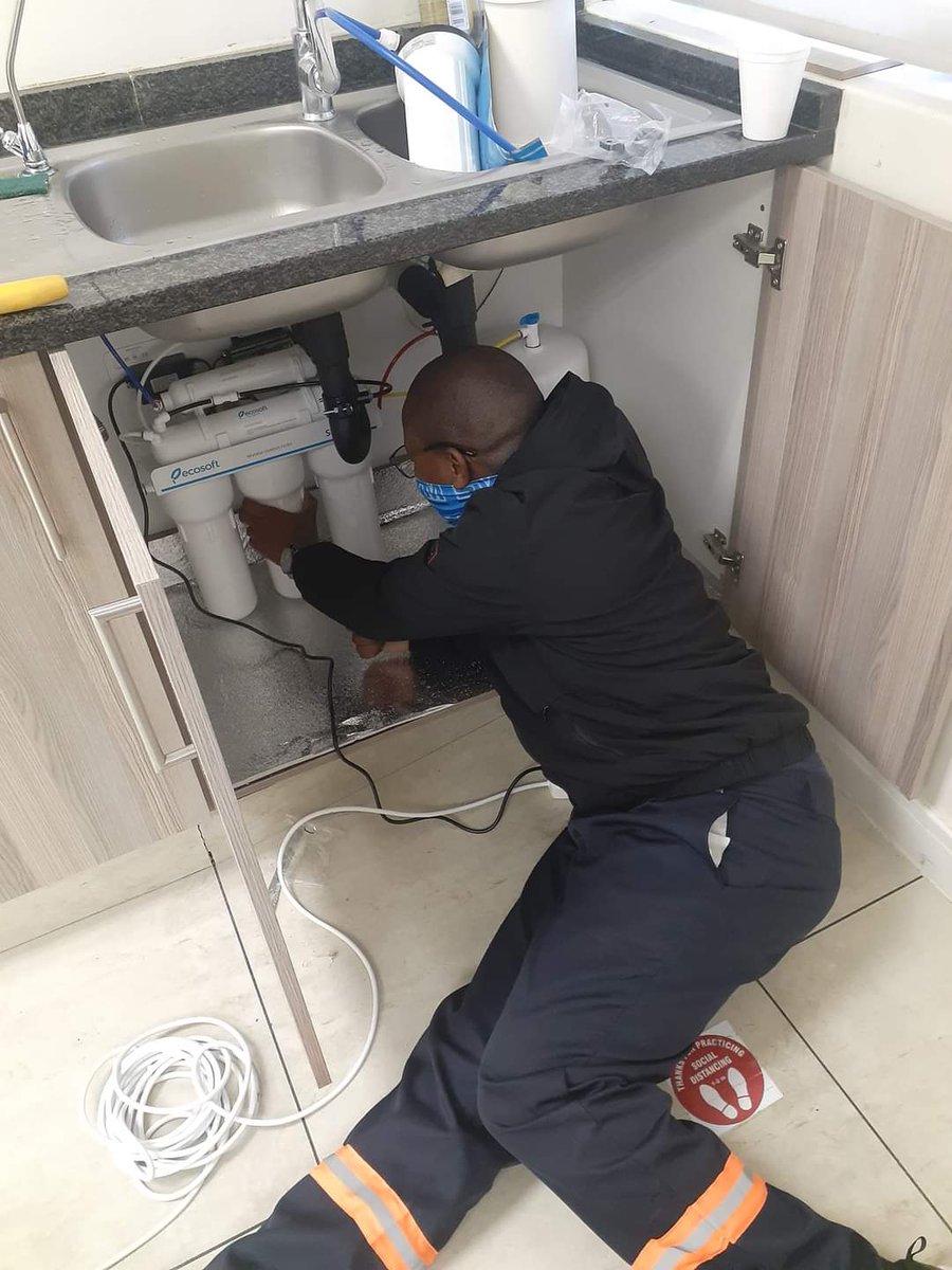 DimphoGKoontse's tweet image. Drink clean and fresh good tasting water from the comfort of your house kitchen or office anywhere around the country.
This system cleans water from source giving you the best tasting refreshing water.
Please contact 77446328 for more information. 

#bwhustler
#supportlocalbw