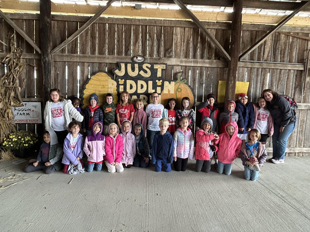 misssteenbergen's tweet photo. We have had the best day at Just Piddlin Farms! https://t.co/nZ0SKFAhBB