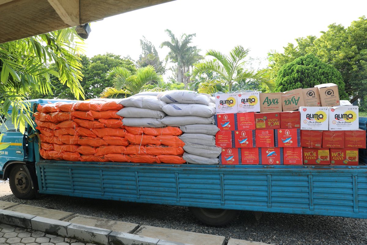 The Volta River Authority has intensified its humanitarian efforts to help alleviate the plight of people adversely affected by heavy flooding resulting from spillage of excess water from the Akosombo and Kpong Hydro-electric Dams.

More : bit.ly/3LZCkK3