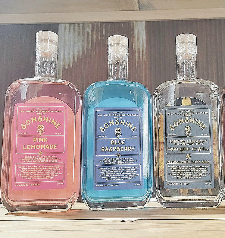 LivePlayDo's tweet image. Wilds Sonshine Factory is a distillery operating out of Kane, PA and includes two tasting bars, an Agricultural Education Center, a gift shop, and an event venue. 

The unique "Sonshine", is all made from sunflower seeds!

Read more at RecreationNews.com