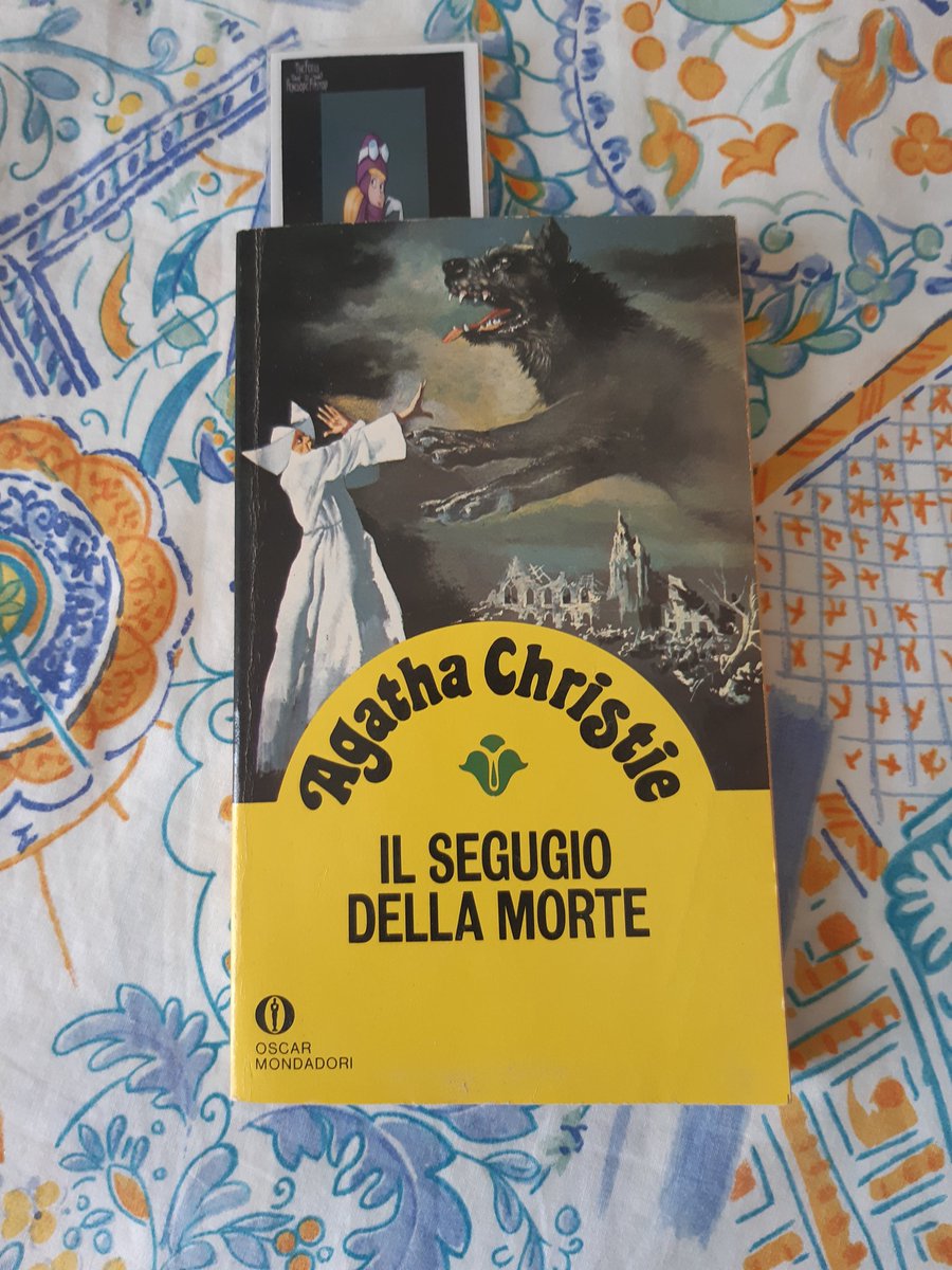 #inOttobreLeggo
#IlSegugioDellaMorte di #AgathaChristie 
#MiniChallenge2023 
#ioleggo #inlettura #cosastoleggendo #librichepassione #librimania #leggerefabene #libribelli #leggeresempre #libridaleggere #anobii #letture #librerie #libri