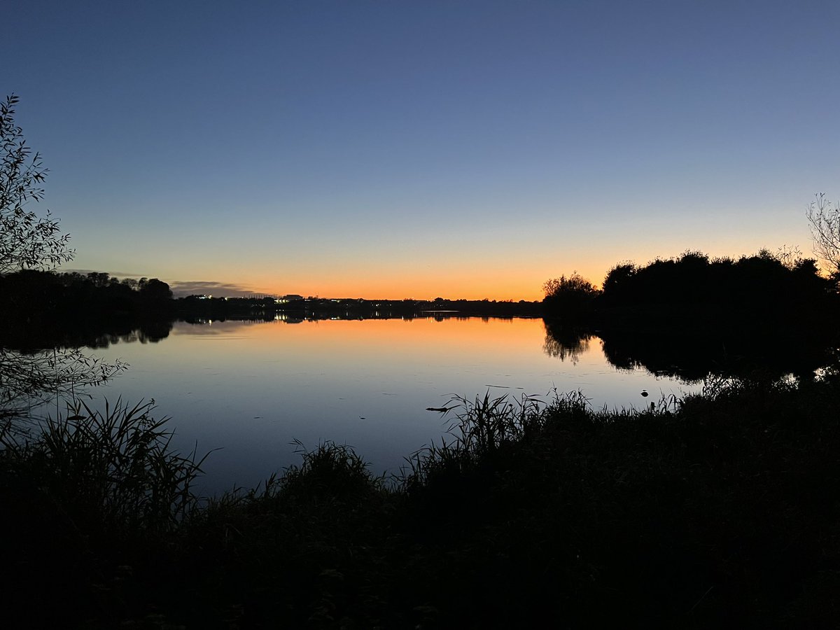 abbobast's tweet photo. A chilly evening but what a beautiful sunset #craigavonlakes https://t.co/7V5iB1iyRg