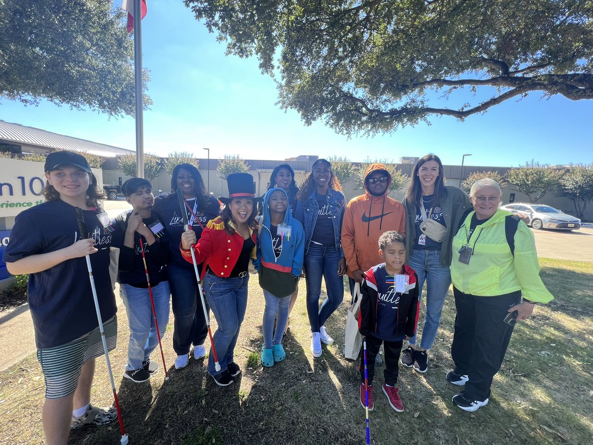 MrsFallonH's tweet image. #WhiteCaneDay allows our @DuncanvilleISD scholars to be #Limitless and embrace the world they live in. The 🔑 things practiced today were #SafetyFirst and many   #lifeskills!  @Region10ESC, thank you for allowing them to participate! ❤️🦯💙🐾❤️🐾🦯💙