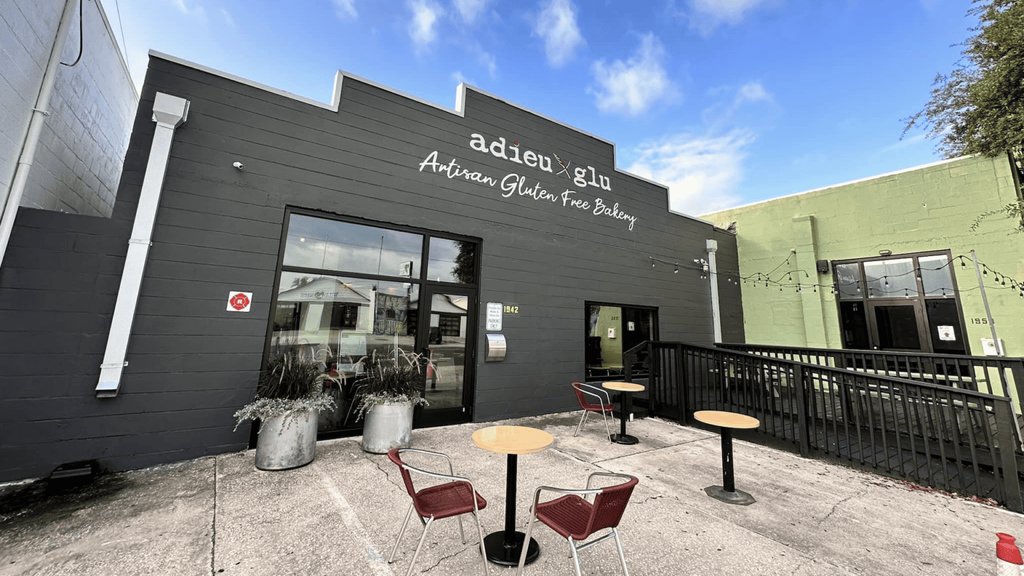 🥖 <a href="/AdieuGlu/">adieu-glu</a>, a 100% gluten-free bakery and cafe, opens in St. Pete!

Serving up high-quality sourdough baguettes, bagels and bagel bites, peanut butter and chocolate chip cookies, and sandwich bread >> l8r.it/IkFx