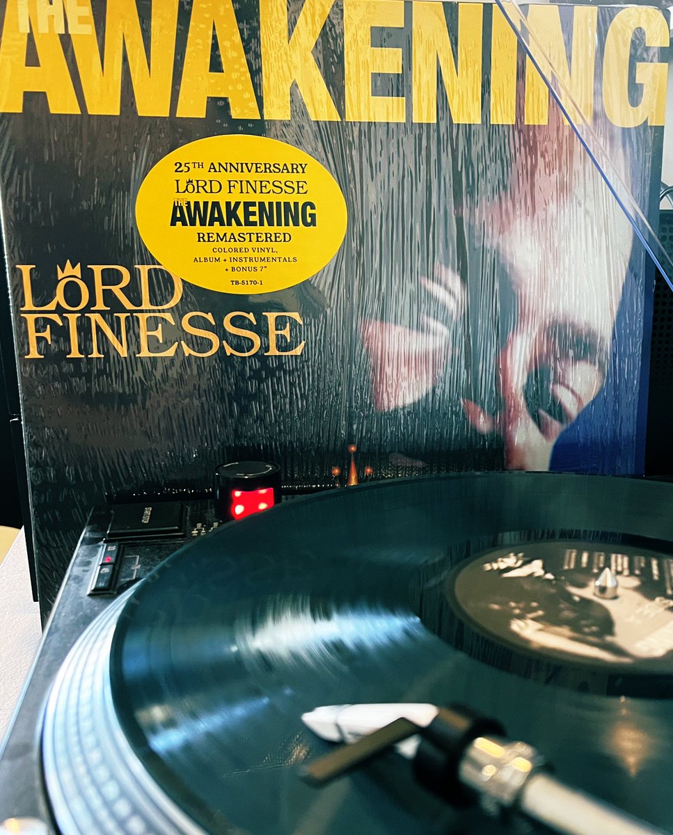MaxBoor's tweet image. Very cool 25th Anniversary reissue with instrumentals and the 7”! Got this one from @flashbacklondon on my last trip. Some serious classics from the legend @LordFinesseDITC #Awakening 
👑🙌🔥
#vinyl #vinyl4dayz #vinyljunkie #vinylcollection #hiphopvinyl