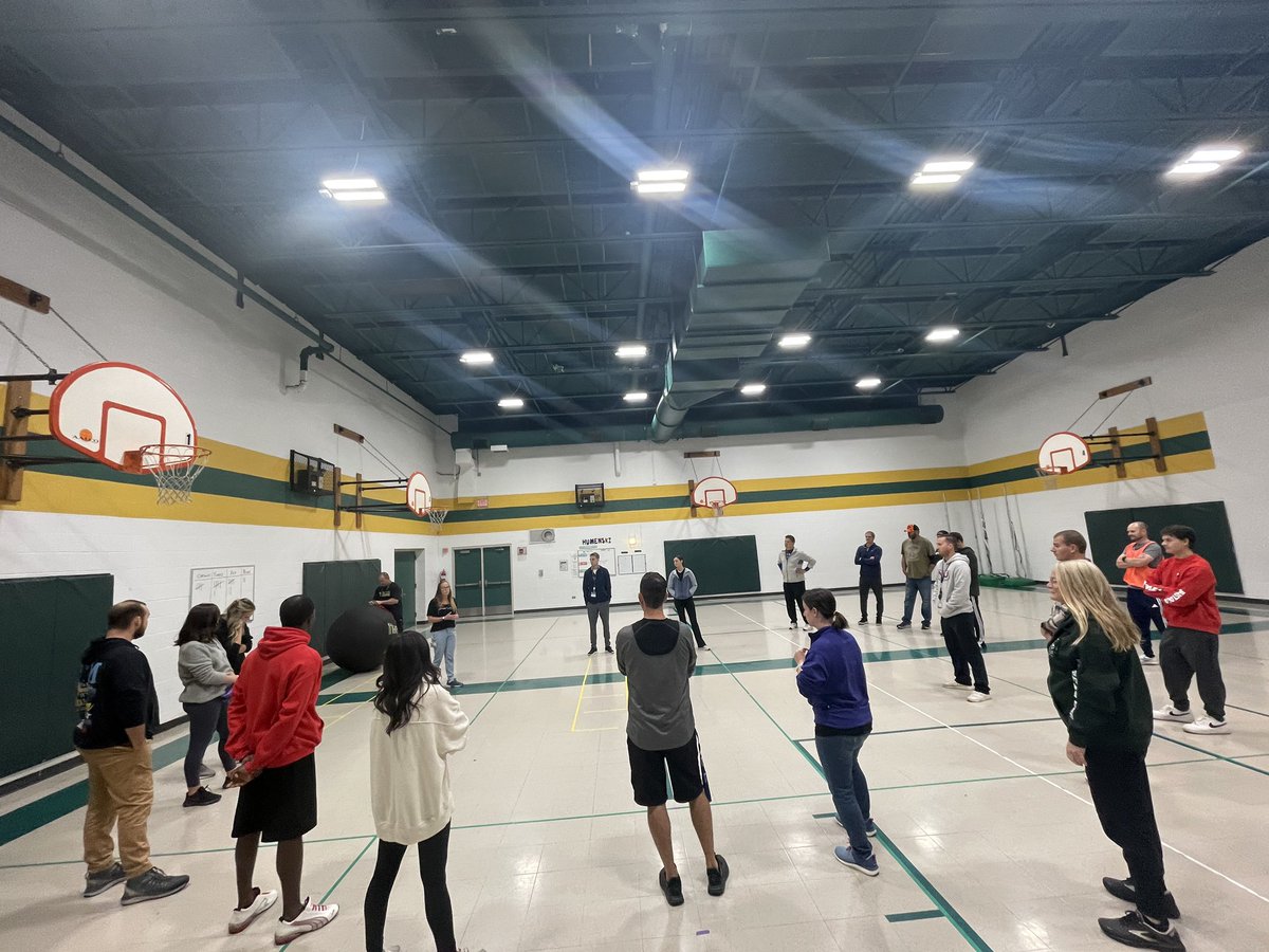 BoPhillips10's tweet photo. Some fun and collaboration this morning with the whole PE Team. Discussing concepts, skills, standards and more. #D59PE #Physed @CCSD59 https://t.co/XuMR4R3TcA