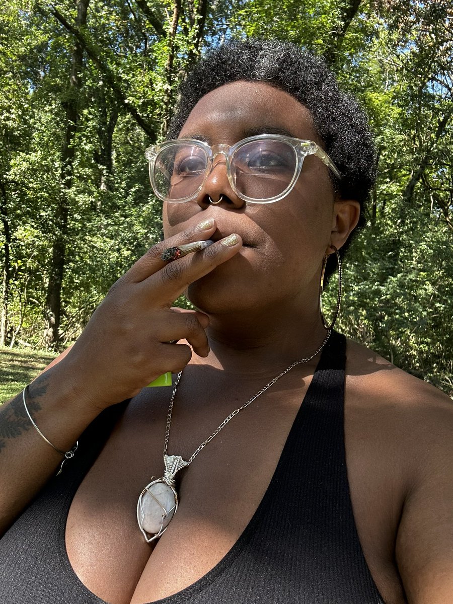 ZuriL0ve's tweet photo. I love smoking with clients who like to smoke: they are great!
Smoking with clients who don’t smoke but don’t mind if you light up: also great! I appreciate you all. 
I’m just a happy little escort who enjoys smoking weed, za, marijuana, reefer, flower, etc. If you know my favorite kind, you know me well. 😋