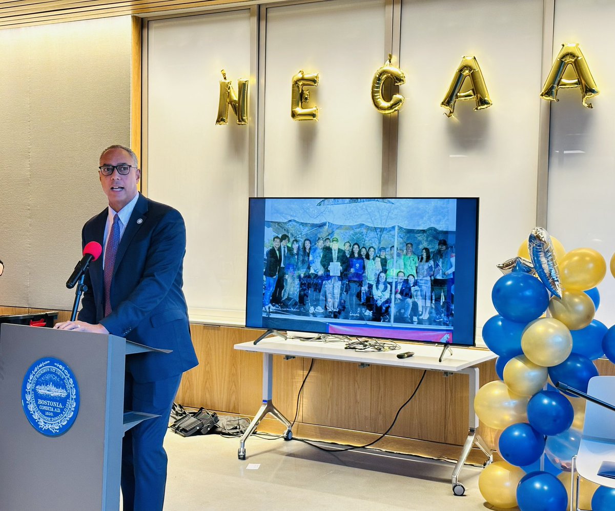 SCDAONews's tweet photo. DA Hayden joined the New England Chinese American Alliance (NECAA) at their annual Gala to celebrate their tremendous work and advocacy in the the AAPI community. #NECAA https://t.co/K0vYcoJjxd