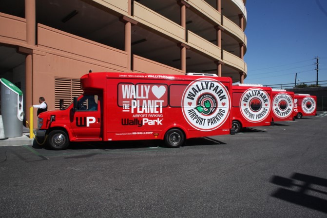 Phoenix Motorcars Launches Electric Retrofit Solutions for Commercial Vehicles
phoenixmotorcars.com/newsroom/news/…