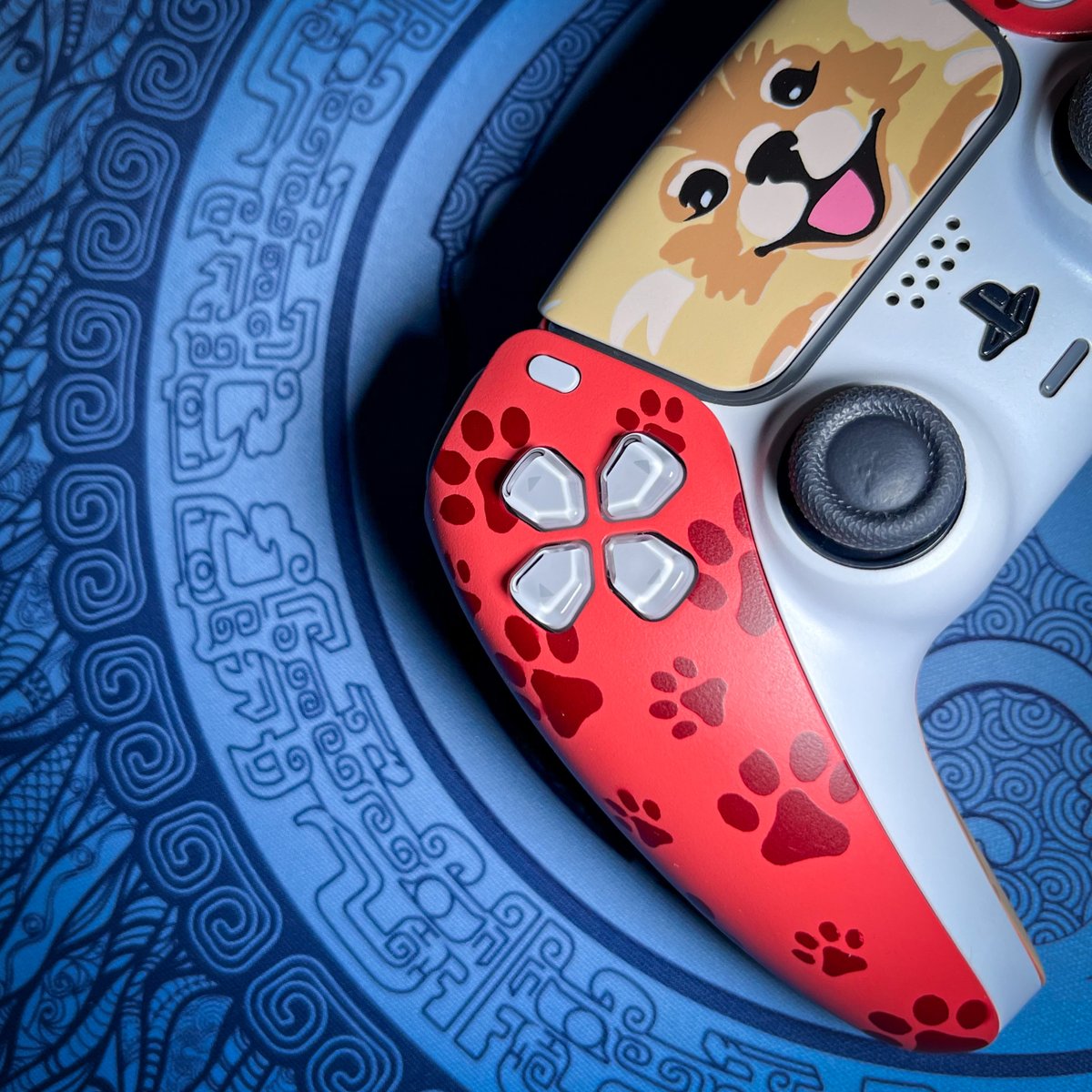Customicegg's tweet photo. 🎨 Artista: @pedrobife
✏ Design: @daniblury
⚠ Quer customizar um mouse, controle, gabinete, teclado, pc ou console? Entre no nosso site ou mande mensagem no nosso insta!
#custommouse #customart ##gaming #gear #customice #art #mousecustom #setup #Sony #DOG #customcontroller https://t.co/FBEXwblUnd
