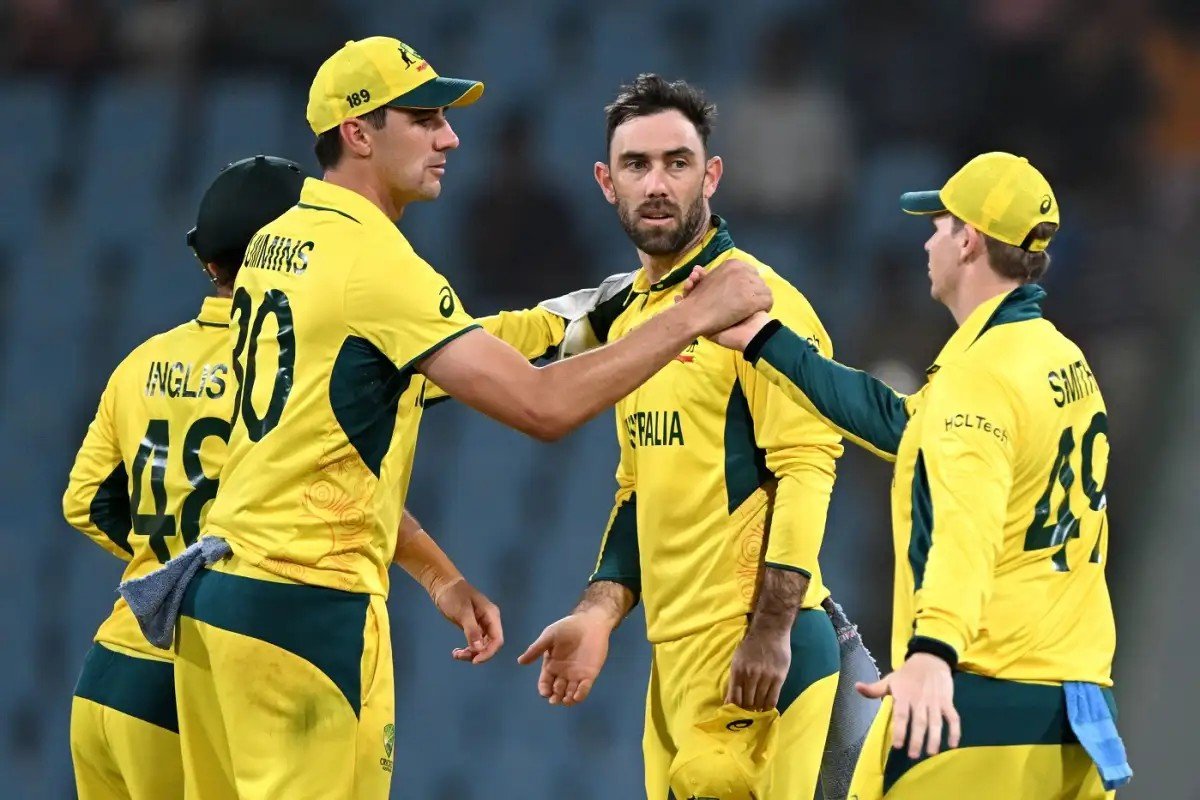 Glenn Maxwell bowling in ODIs:

From Oct 2015 to Aug 2022(almost 7 years):

14 wickets 
101.5 Avg
106.1 SR
5.73 Economy 

Since then(from 1 sep 2022)

11 wickets
20.8 Avg
30.8 SR
4.05 Economy

#SLvsAUS

#WorldCup2023