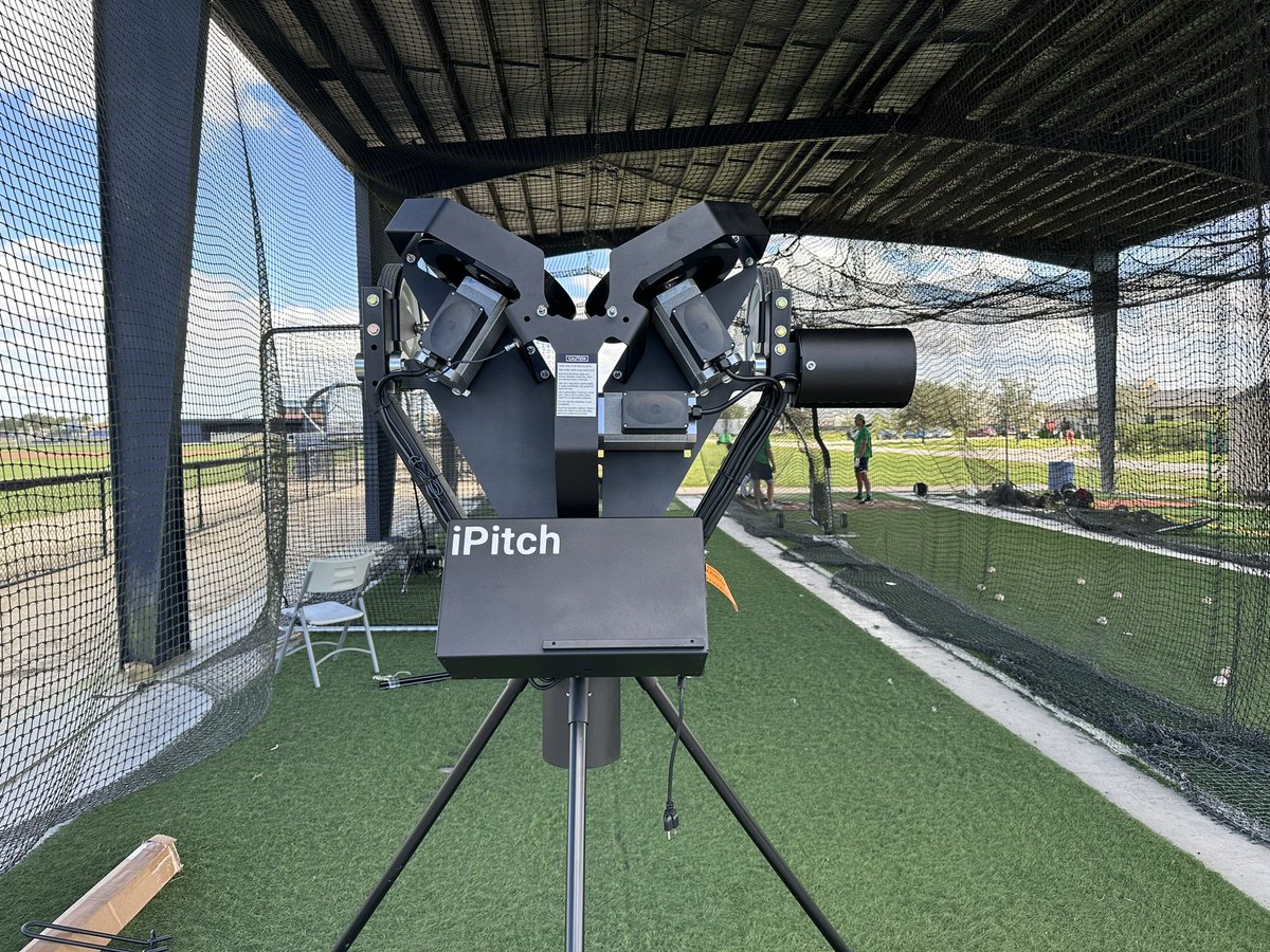 Excited to roll out our new iPitch from <a href="/SpinballSports/">Spinball Sports</a> today for the first time this fall. Going to be another great tool for player dev here at Ave Maria!