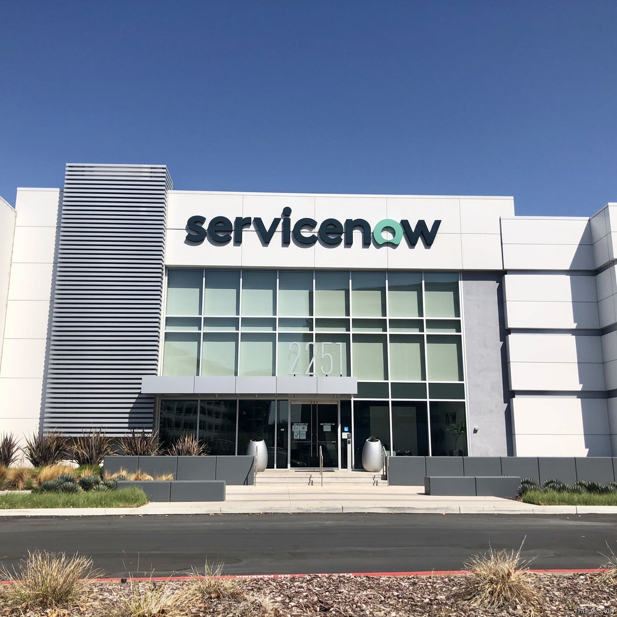 DanielMiessler's tweet image. 🪳👀🚨DEVELOPING: A potential data exposure issue within ServiceNow's built-in capability has been identified. This could allow unauthenticated users to extract data from records.