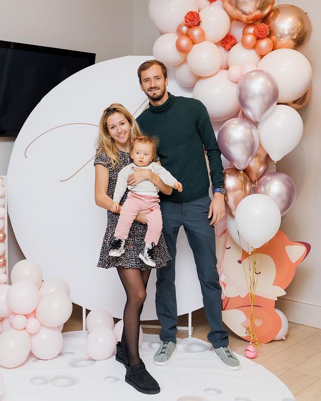 Meddy Family 🐻 tweet media