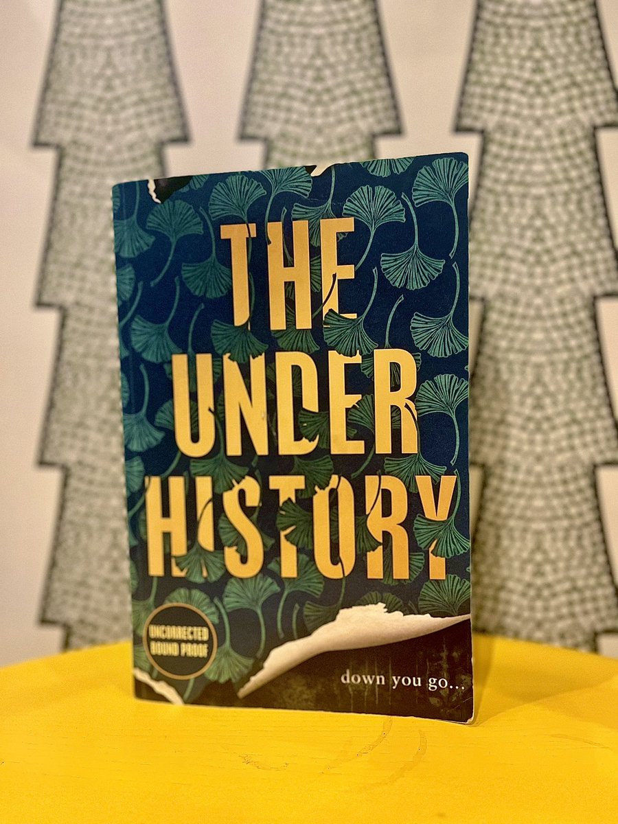 Finished this gem last night! A unique jewel box of a book - tense locked room thriller meets haunted house gothic, pulled off with immense skill. I loved Pera and I know readers will too. Thank you @KaaronWarren @mirandajewess for giving me the chance to read #TheUnderhistory!✨