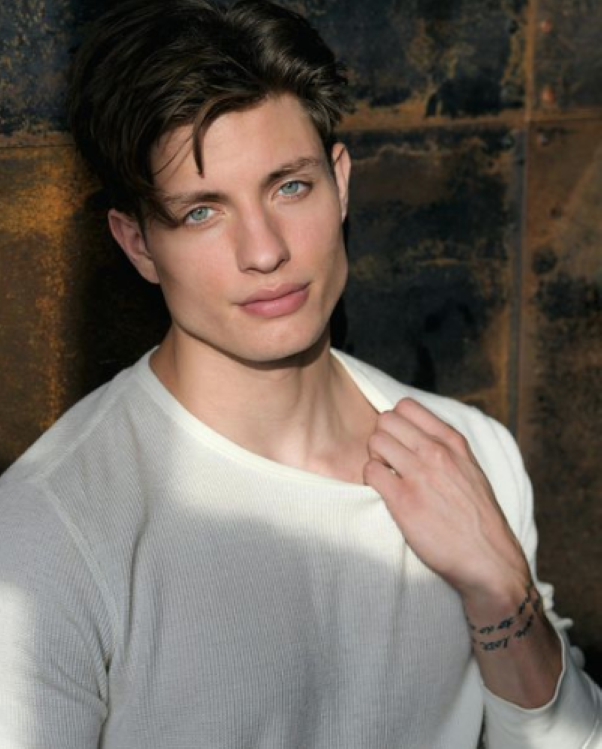 BeckiKapla's tweet photo. Happy Monday, handsome!! Today, I wanted to thank you for what you did for me. You know that you helped me find my laugh after losing my husband, but I don't think you know you help me through the current tough days, too!
@mattrife
#mattrife #ThankYou #ThoseEyes #thoselips https://t.co/cszQmVxFKh