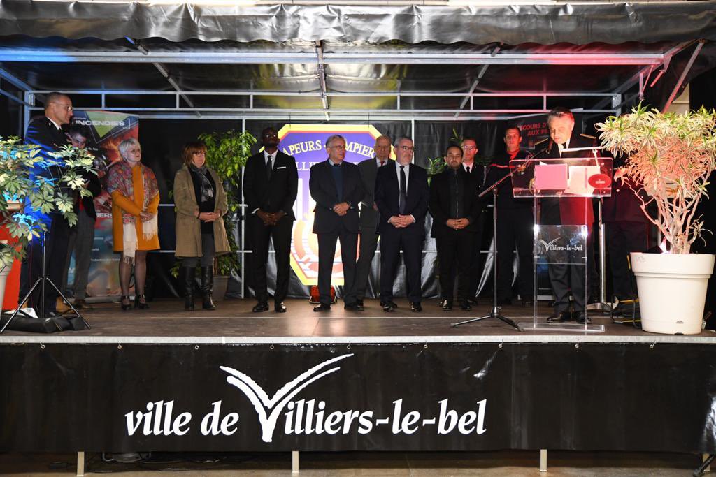 Sapeurs-pompiers du Val-d'Oise 🚒 (@sdis_95) on Twitter photo La cérémonie de passation s’est déroulée en présence du sous- <a href="/Prefet95/">Préfet du Val-d'Oise</a>, M. Dominique Lepidi,du PCASDIS, M. Luc Strehaiano, du directeur départemental, le contrôleur général Laurent Chavillon, et du chef de groupement. Députés, conseillers départementaux et élus du secteur La cérémonie de passation s’est déroulée en présence du sous- <a href="/Prefet95/">Préfet du Val-d'Oise</a>, M. Dominique Lepidi,du PCASDIS, M. Luc Strehaiano, du directeur départemental, le contrôleur général Laurent Chavillon, et du chef de groupement. Députés, conseillers départementaux et élus du secteur