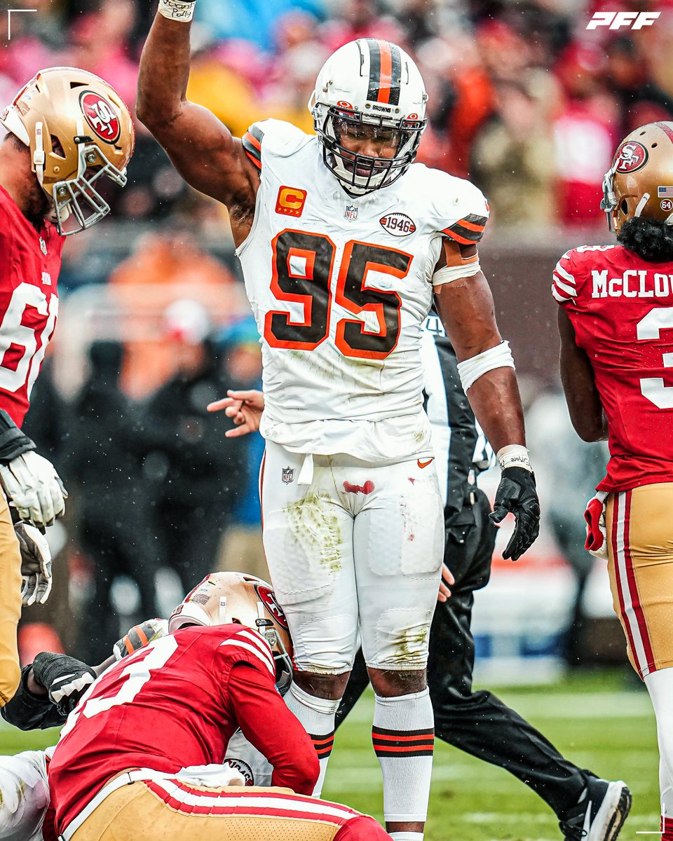PFF's tweet photo. Myles Garrett won 31% of his pass rushing snaps vs Trent Williams in Week 6

That is the highest percentage given up by Williams in his entire career 🤯 https://t.co/IAyeRnDecO