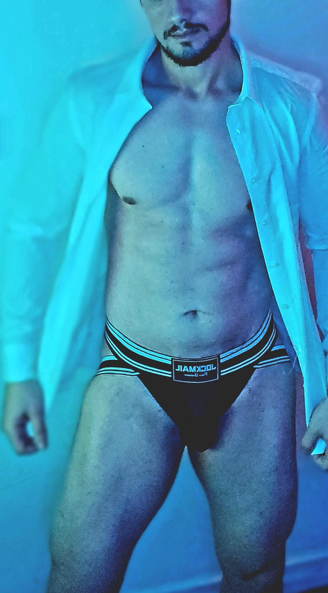 MaxbigAssUk's tweet photo. 🔥🔥🔥 Horny after a day of work....you have to be prepared 🍑🔥.... https://t.co/IUTEaU68CI
