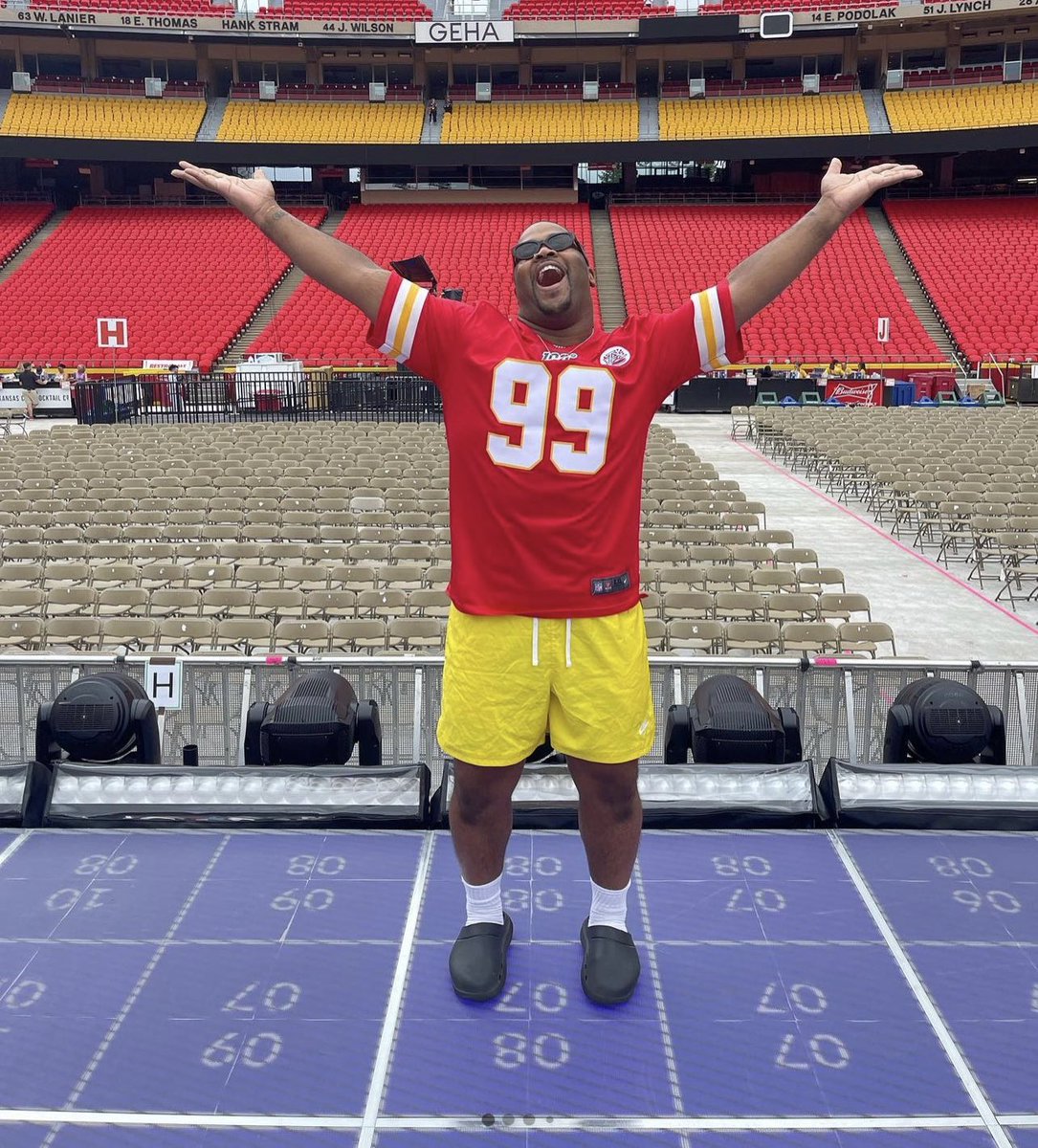 𝖙𝖎𝖙𝖎 tweet media